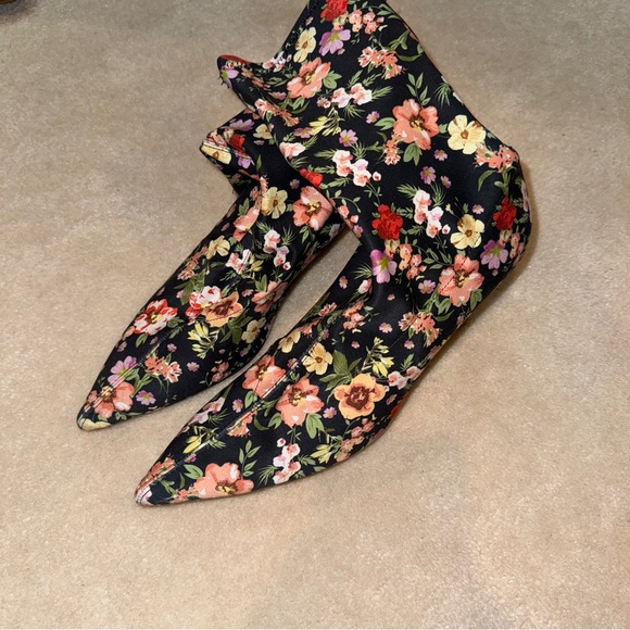 ZARA WOMAN FLORAL SOCK STRETCH HEEL POINTY TOE BOOTS - Picture 4 of 7
